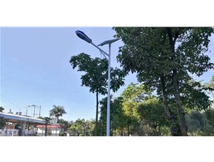 太陽(yáng)能路燈控制器有什么作用？